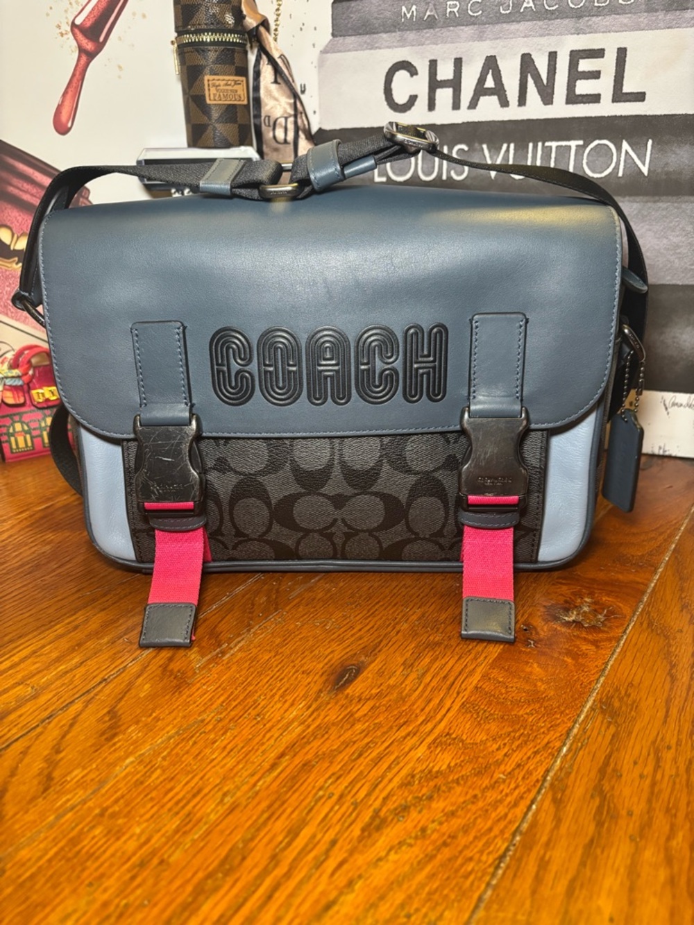 Coach Charter Flap Messenger Crossbody – Style C9129